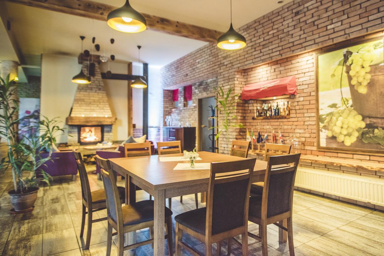 Hotel Odejewscy Chojnice Luaran gambar