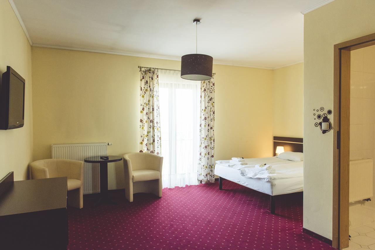 Hotel Odejewscy Chojnice Luaran gambar